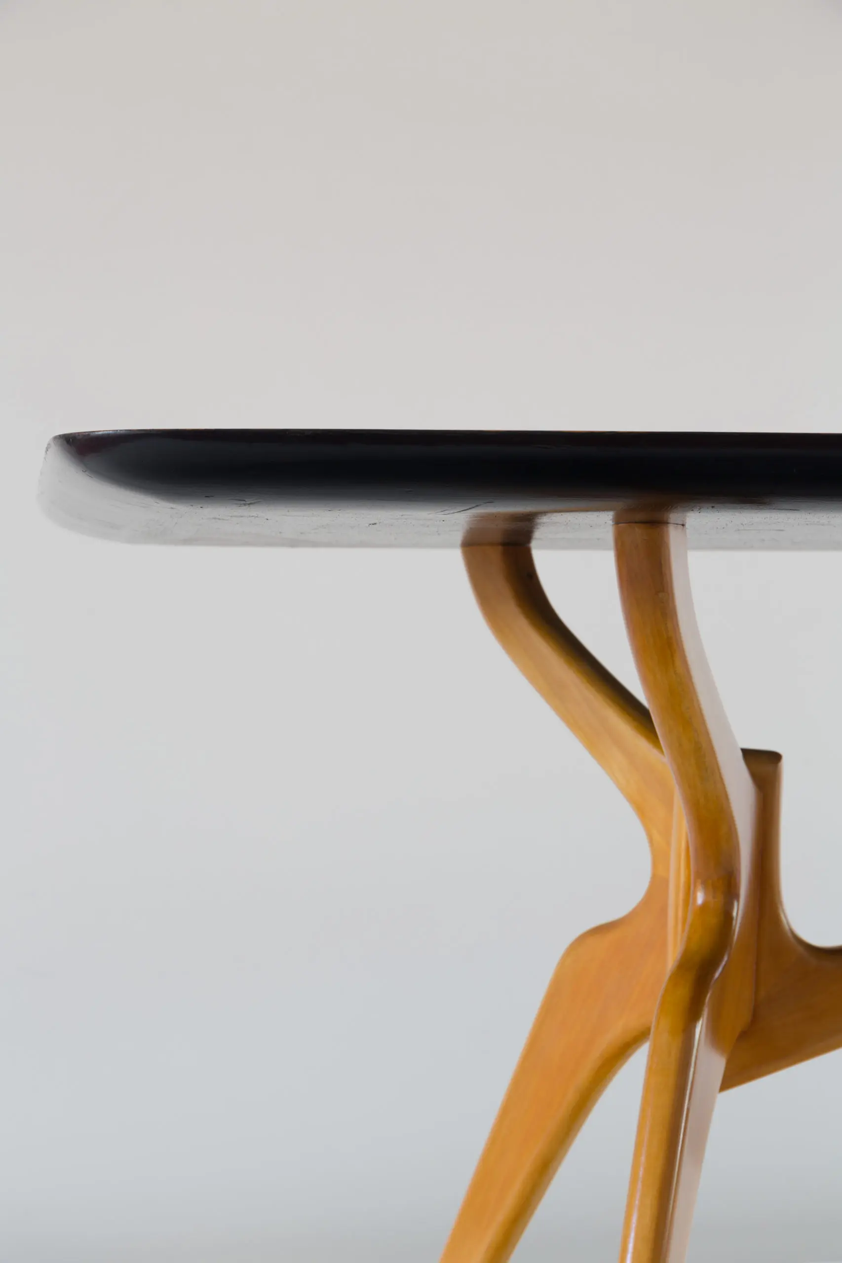 Sculptural blonde dining table attributed to Ico Parisi,1950 — photo 8