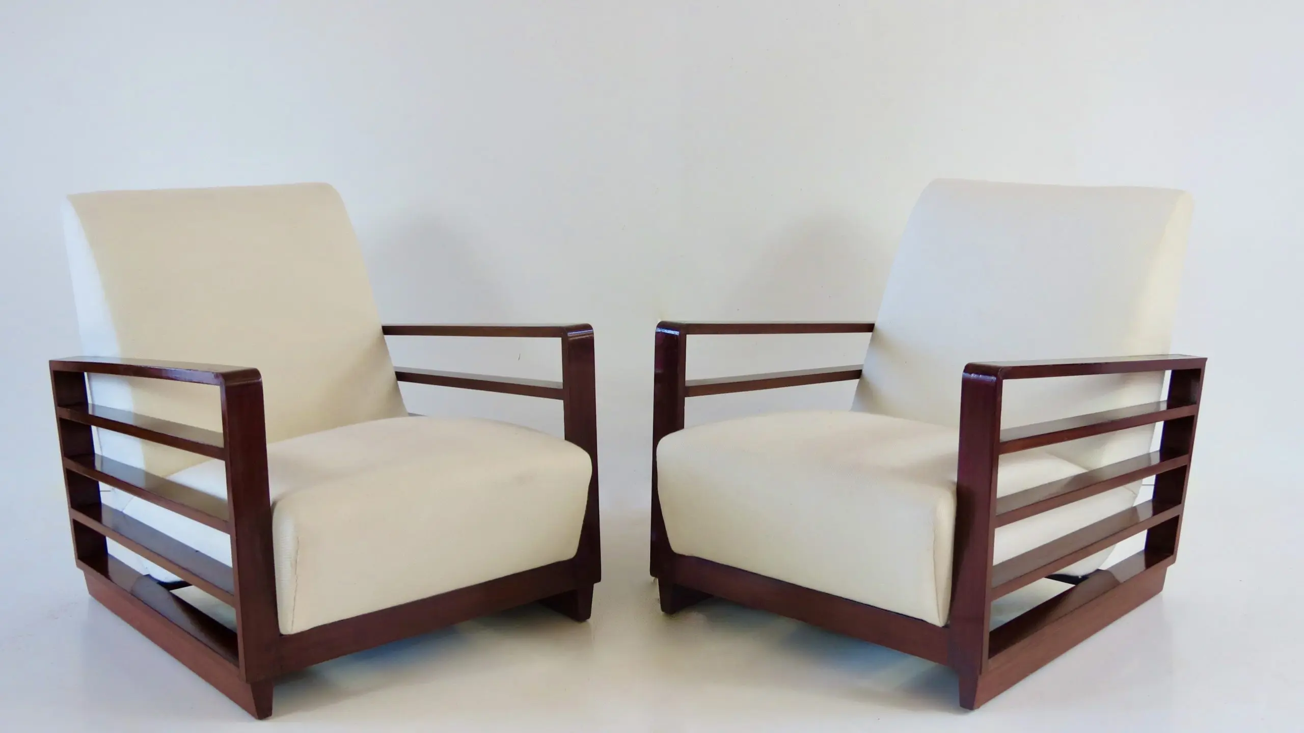 Fine Pair of Mario Quarti Rationalist Beech White Lounge Chairs, 1940 — photo 9