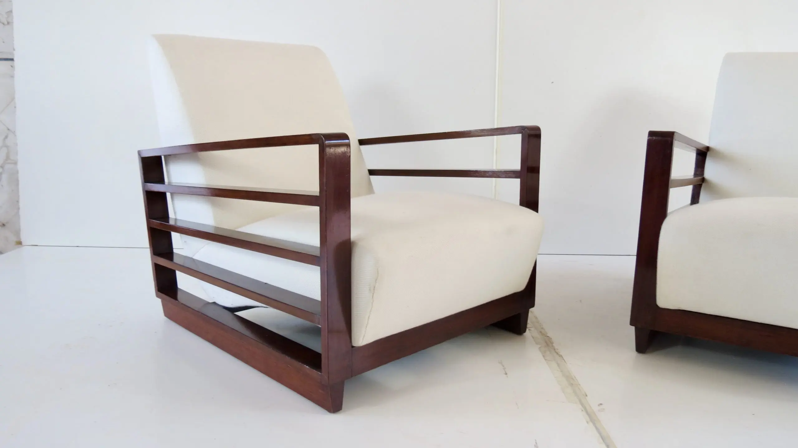 Fine Pair of Mario Quarti Rationalist Beech White Lounge Chairs, 1940 — photo 16