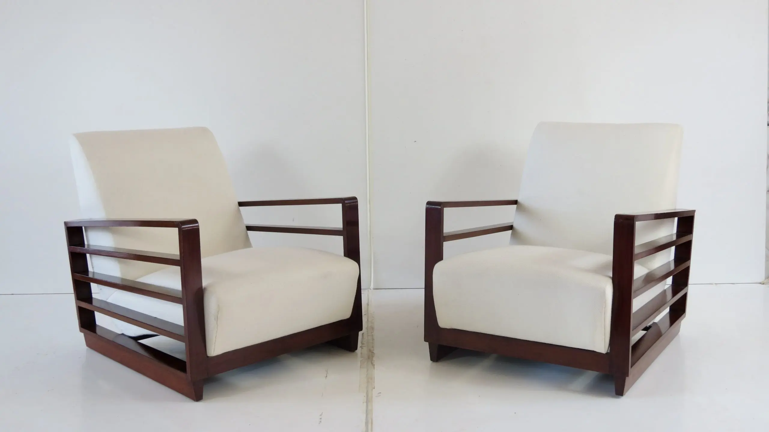 Fine Pair of Mario Quarti Rationalist Beech White Lounge Chairs, 1940 — photo 15