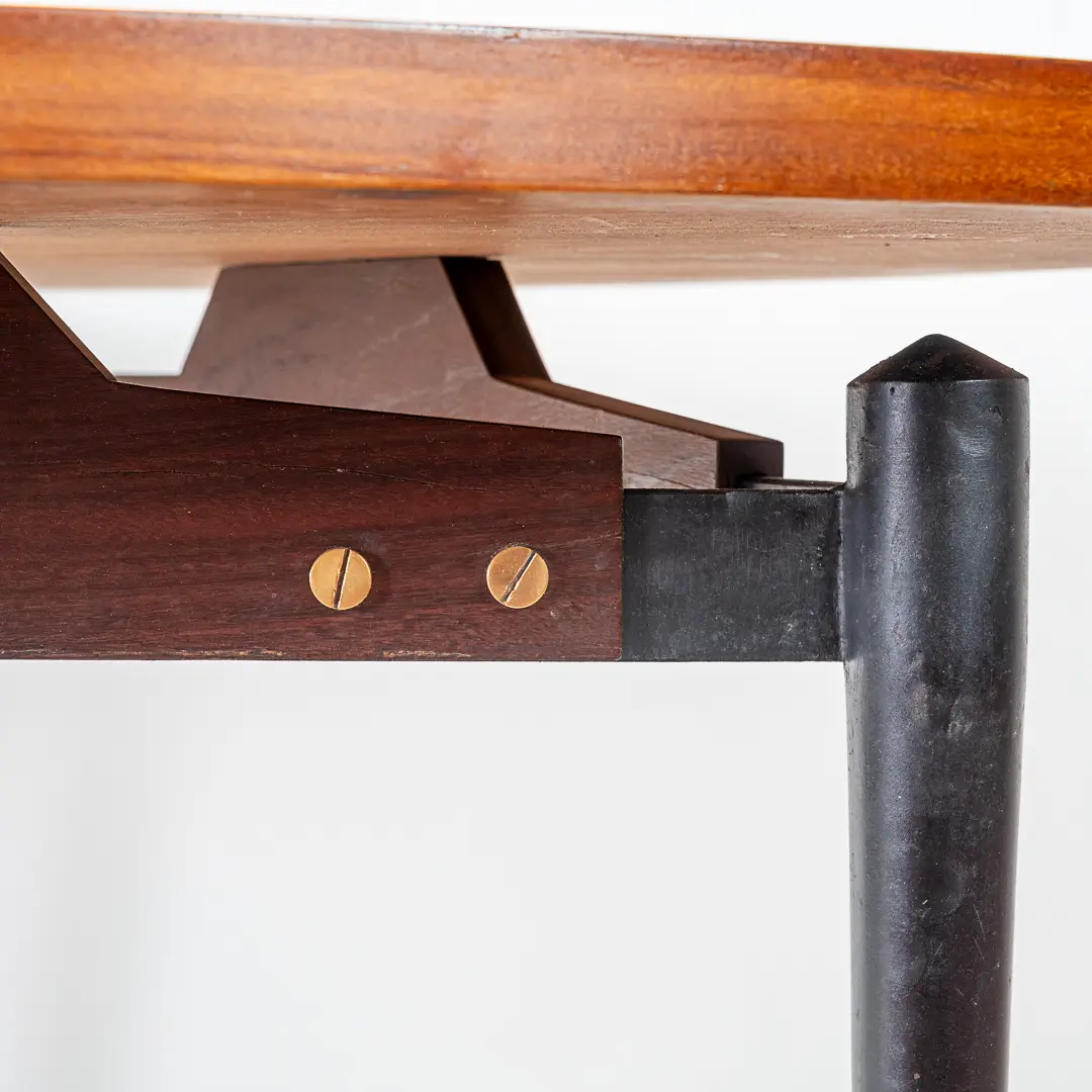 Fine Three Feet Silvio Cavatorta Large Teak Triangular Round Dining Table, 1950 — photo 9