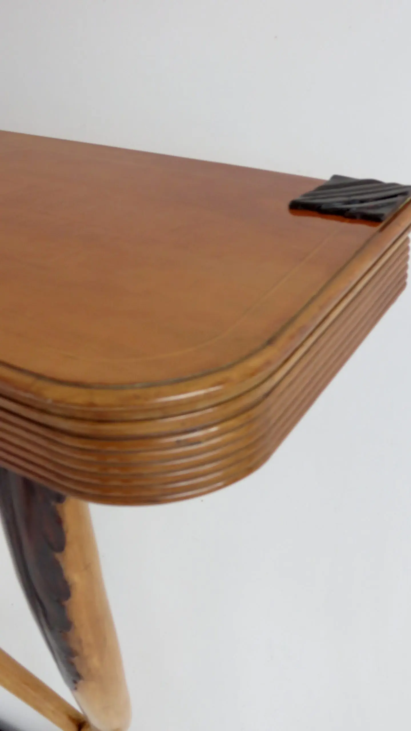 Large Important Inlaid Cherrywood Wall Console Tomaso Buzzi Attributed, c. 1940 — photo 15