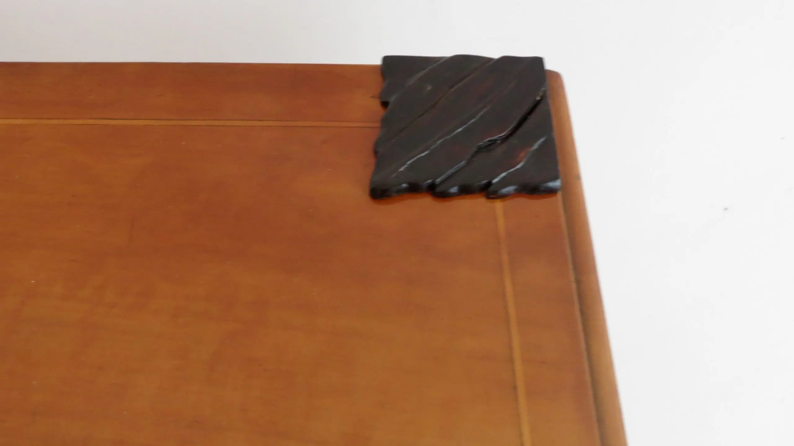 Large Important Inlaid Cherrywood Wall Console Tomaso Buzzi Attributed, c. 1940 — photo 16
