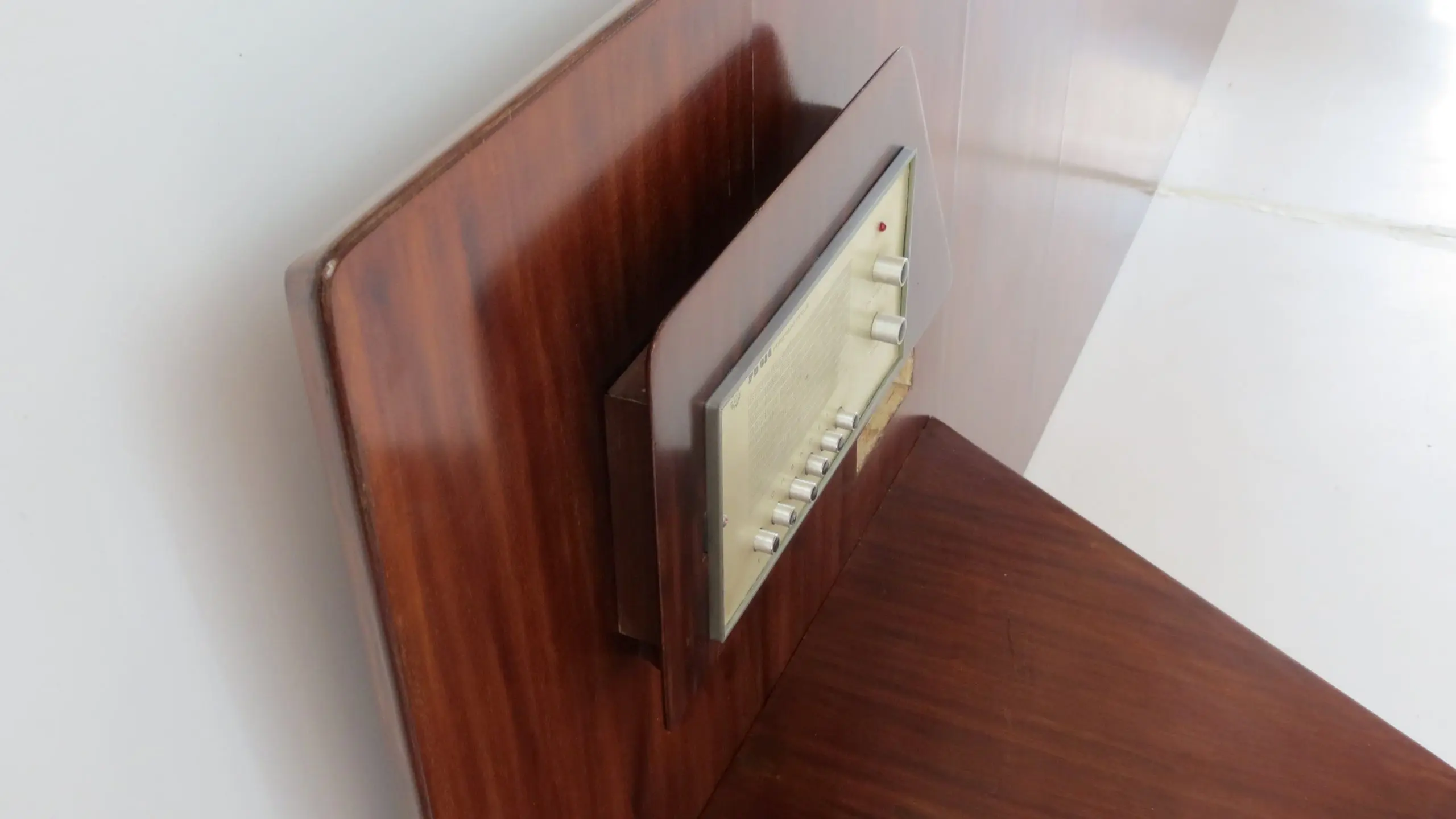 Gio Ponti, Pair of Fine Mahogany Headboards from Hotel Royal Naples, 1955 — image 3