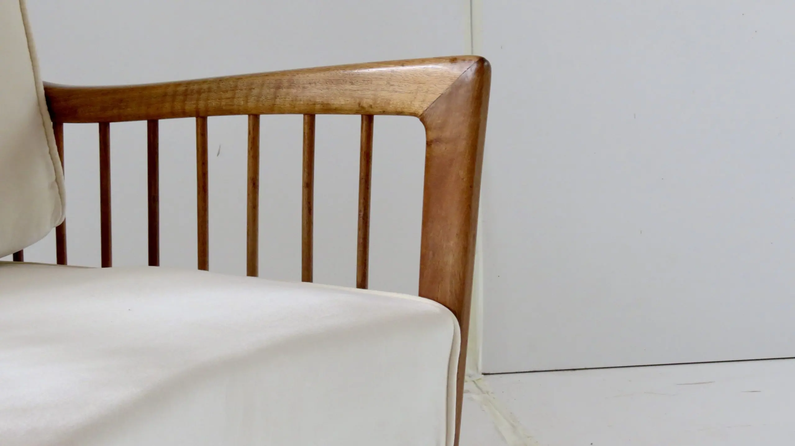 Rare Paolo Buffa White Cherrywood Armchair 118/F, 1950 — image 2