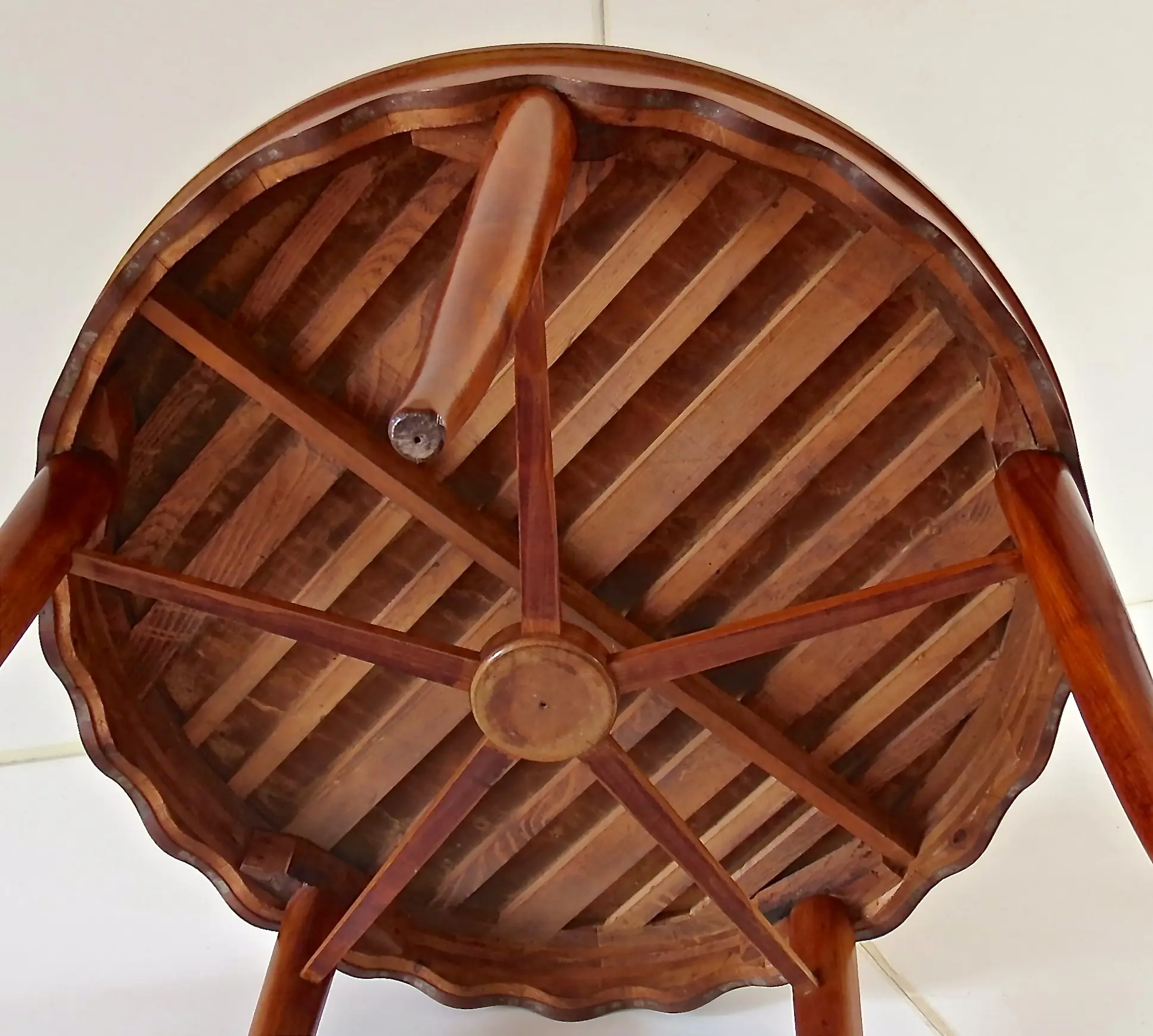 Paolo Buffa Unique Round Dining Table Cherrywood, 1950 — photo 8