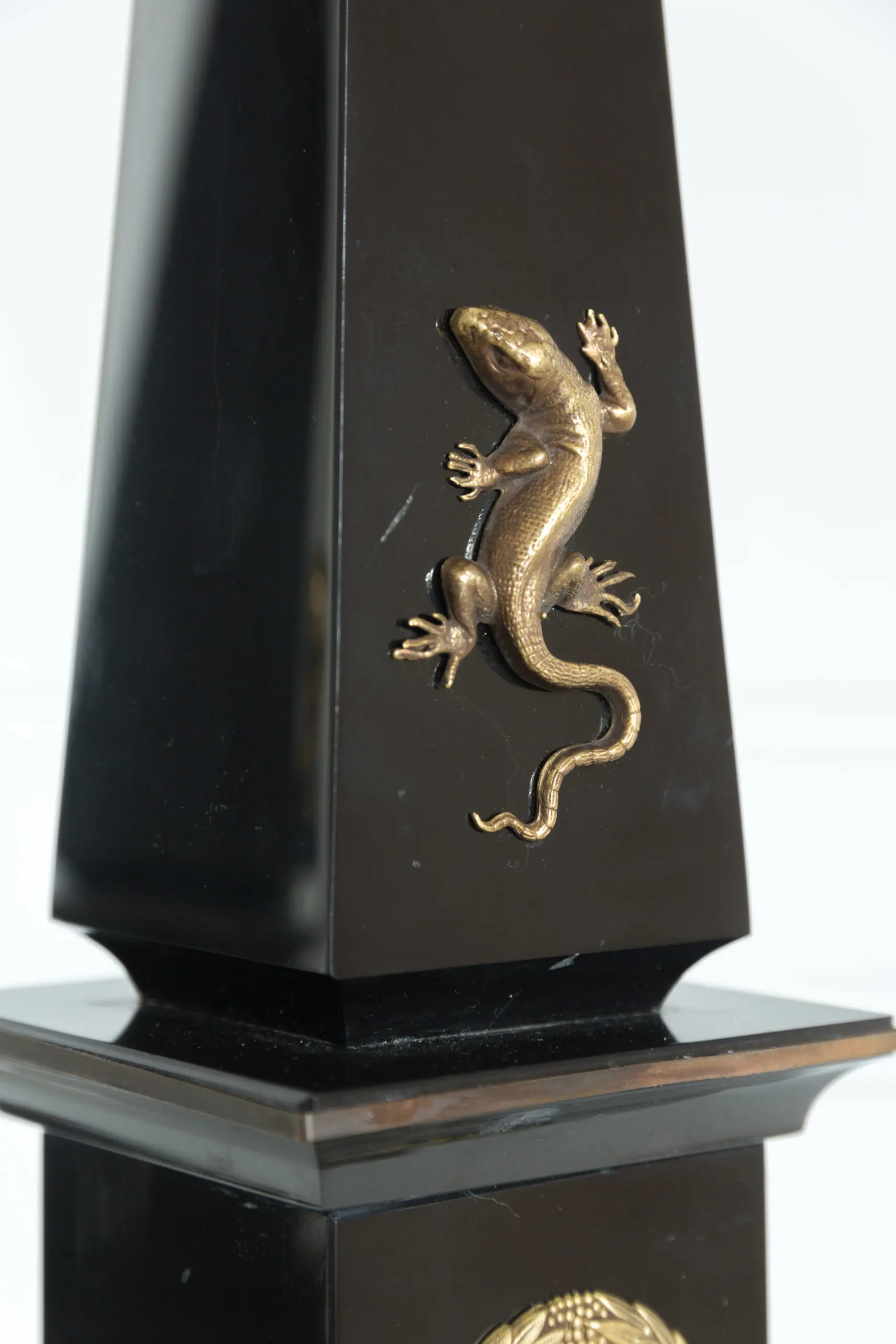 Pair of black marble and bronze obelisks "GOLD LIZARD", limited edition, 2017 — photo 6
